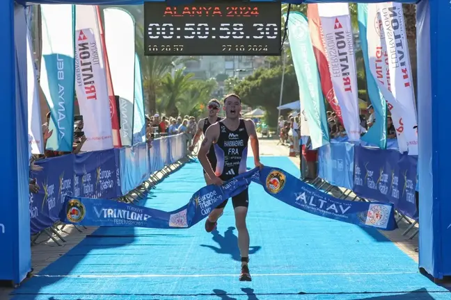 33. Alanya Triatlon Yarışları Tamamlandı