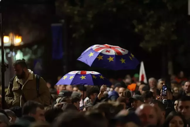 Gürcistan'da Parlamento Seçimlerine Protesto Gösterisi