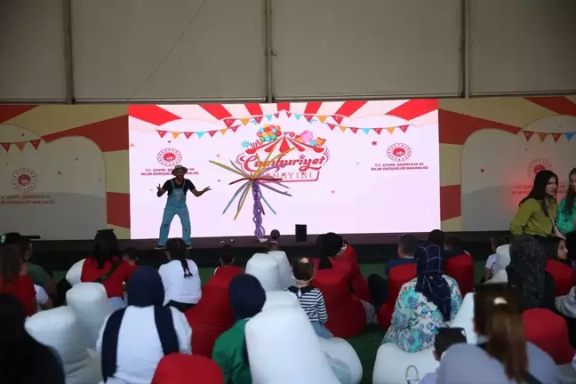İskenderun'da Cumhuriyet Panayırı Eğlenceleri Devam Ediyor