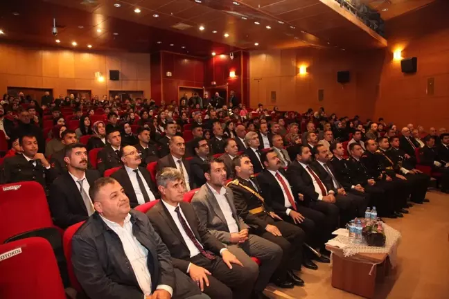 Ahlat'ta 29 Ekim Cumhuriyet Bayramı kutlandı