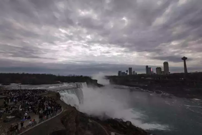 Niagara Şelalesi'nde Trajik İntihar Olayı