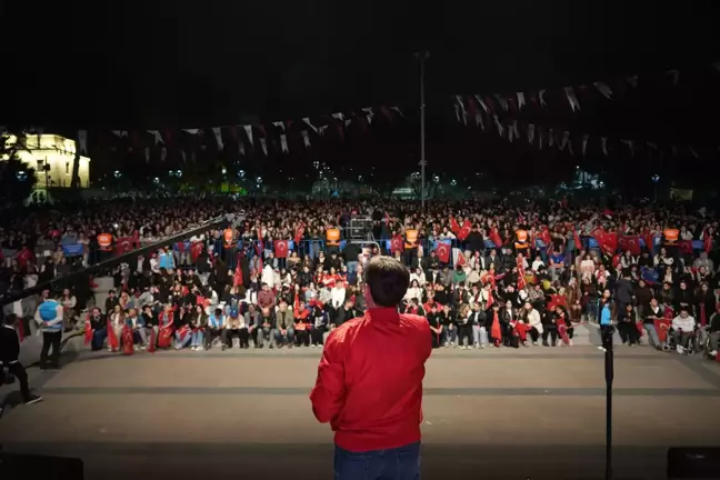 Bahçelievler'de Cumhuriyet Bayramı Coşkuyla Kutlandı