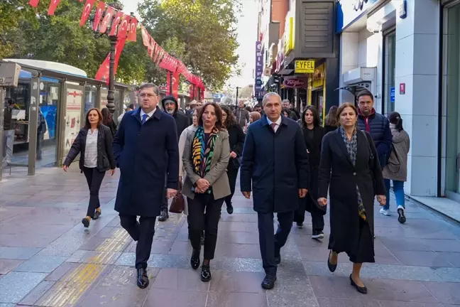 CHP'den Milli Eğitim Bakanı Tekin'e Suç Duyurusu