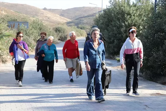 Seferihisar Mahalle Sakinleri Ulaşım Sorunlarını Video ile Duyurdu