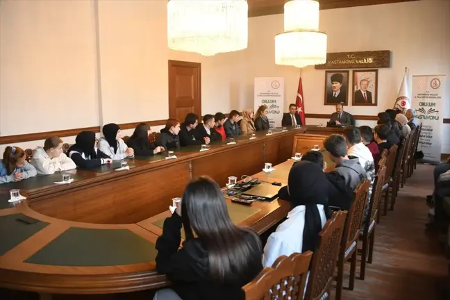 Öğrenciler Kastamonu Valisi'ni Ziyaret Etti