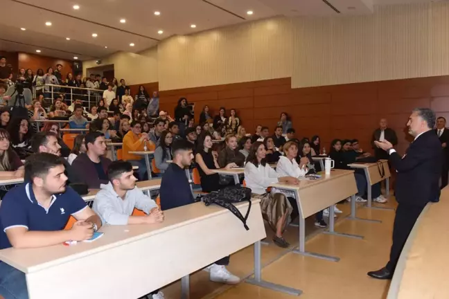 RTÜK Başkanı Ege Üniversitesi Öğrencileriyle Buluştu