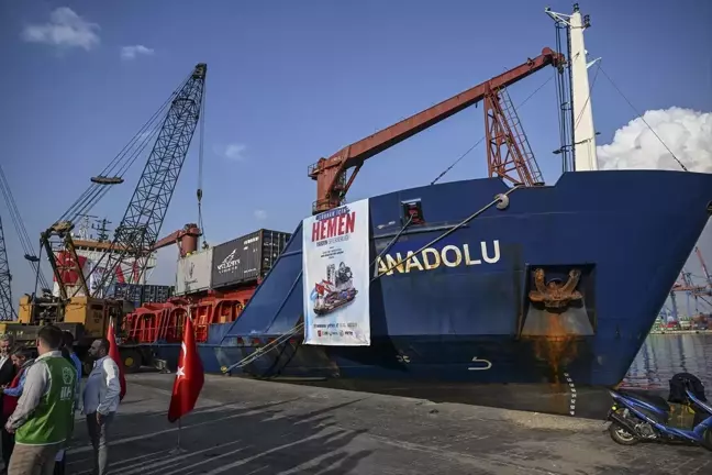 Türkiye'den Lübnan'a 1000 Ton Yardım Malzemesi Gönderildi