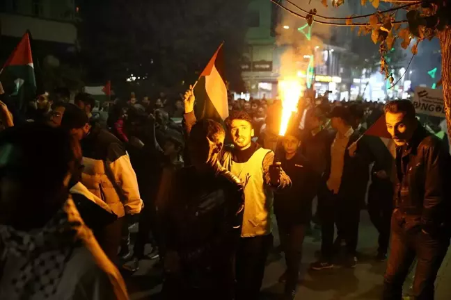 Bingöl'de Gazze Saldırılarına Protesto: Meşaleli Yürüyüş Düzenlendi