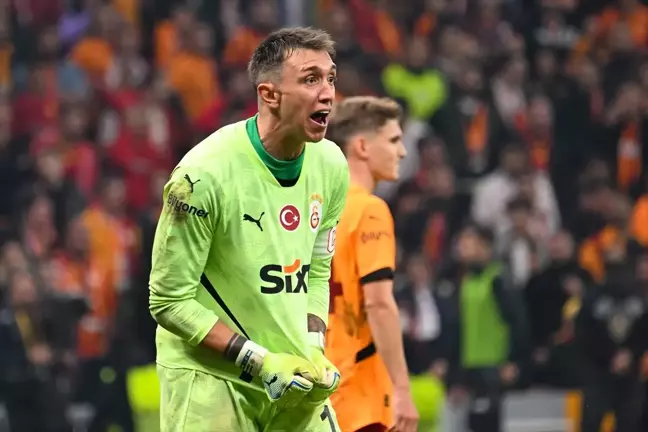 Muslera Galatasaray'dan ayrılıyor mu?