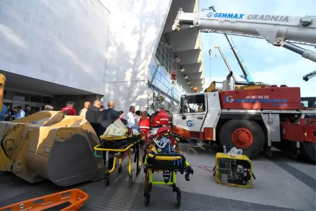 Sırbistan'da Novi Sad Tren İstasyonu Çatısının Çökmesi Sonrası Ulusal Yas İlan Edildi