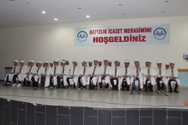 Tosya'da Hafızlık İcazet Töreni Düzenlendi