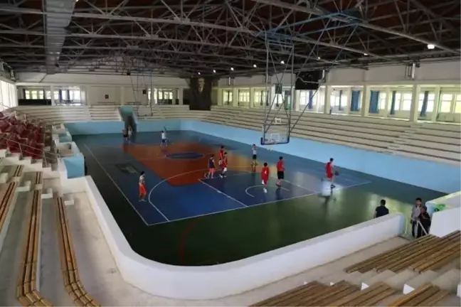 Erciyes Üniversitesi Süleyman Demirel Spor Salonu Kapatıldı