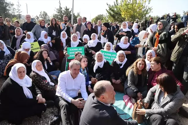 DEM Parti Liderlerinden Mardin'de Kayyum Protestosu