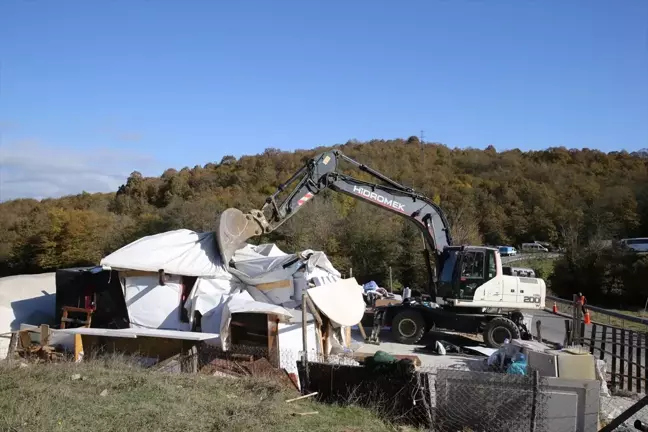 İSKİ, Kabakoz Havzası'ndaki Kaçak Yapıları Kaldırdı