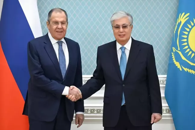 Kazakistan Cumhurbaşkanı Tokayev, Rusya Dışişleri Bakanı Lavrov'u Kabul Etti