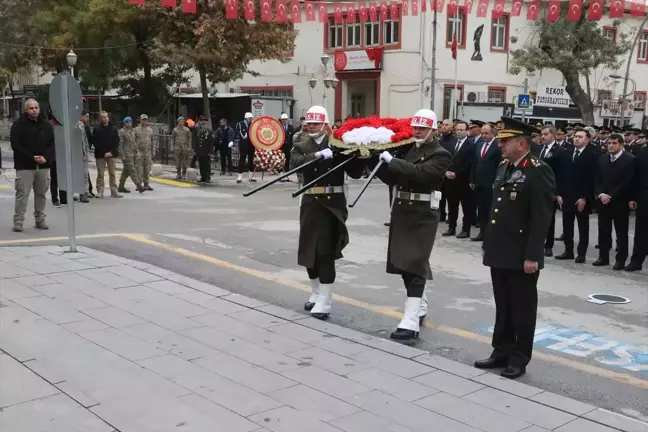 Büyük Önder Atatürk'ü anıyoruz