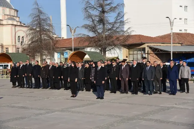 Büyük Önder Atatürk'ü anıyoruz