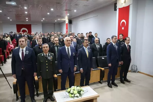 Büyük Önder Atatürk'ü anıyoruz