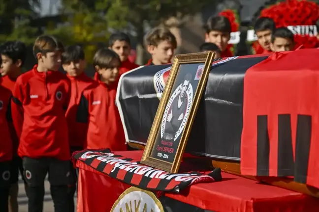 Gençlerbirliği'nin Eski Futbolcusu Zeynel Soyuer Son Yolculuğuna Uğurlandı