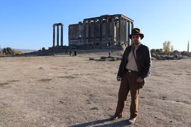 Arkeolog Ege Özcebe, 'Indiana Jones' İlhamıyla Aizanoi'de Görev Yapıyor