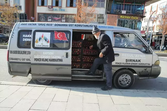 Elmacı Dede, Hakkari'deki Askerlere 1.2 Ton Elma Gönderdi