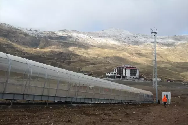 Hakkari'nin Merga Bütan Kayak Merkezi Gece Kayak İmkanları ile Gelişiyor