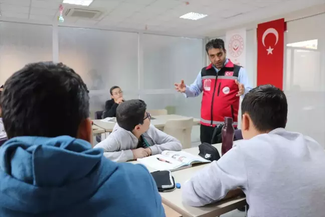 Siirt'te Öğrencilere Ücretsiz Çalışma Salonları Açıldı