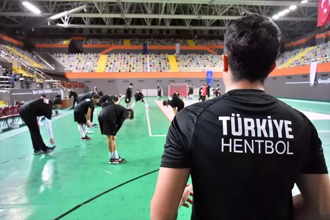 Genç Hentbol Milli Takımı Akdeniz Kupası'na Hazırlanıyor