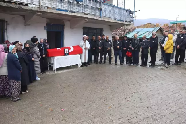 Kıbrıs Gazisi Dursun Okan'ın Cenaze Töreni Taşova'da Gerçekleşti