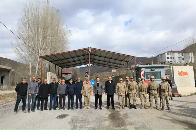 Bitlis Valisi Karakaya, Hizan'daki Mesirtepe Üs Bölgesi'ni Ziyaret Etti