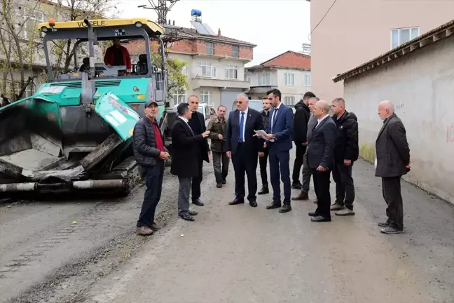 Bafra Belediyesi Kırsal Mahallelerde Yol ve Kaldırım Çalışmalarını Sürdürüyor