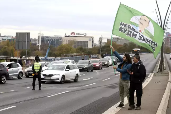 Belgrad'da Eski Sava Köprüsü'nün Yıkımına Karşı Gösteri Düzenlendi