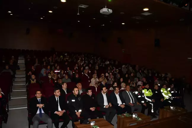 Vezirköprü'de 'En İyi Narkotik Polisi Anne' Semineri Düzenlendi