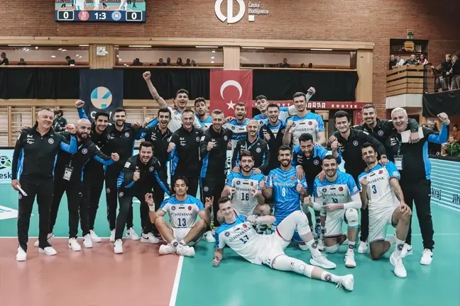 Halkbank Voleybol Takımı, CEV Şampiyonlar Ligi'nde İlk Galibiyetini Aldı