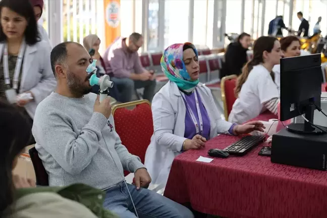 KOAH Günü'nde Erciyes Üniversitesi'nde Solunum Testi Etkinliği Düzenlendi