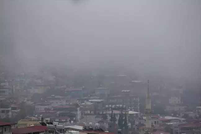 Hatay'ın Belen İlçesinde Sis Etkili Oldu