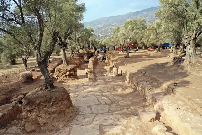 Nysa Antik Kenti'nde Kutsal İbadet Yolu Kazıları Başladı