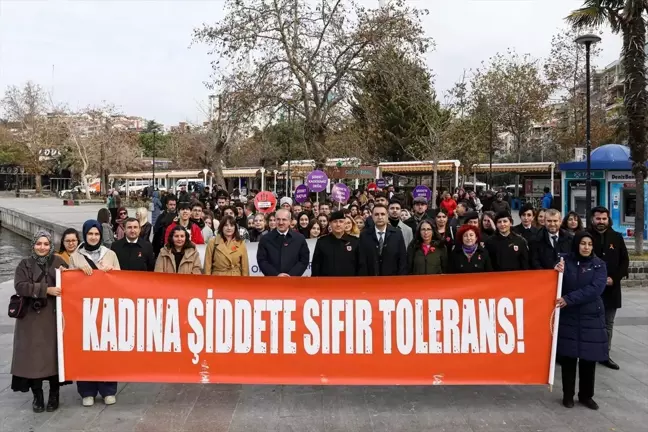 Çanakkale'de Kadına Yönelik Şiddete Karşı Farkındalık Yürüyüşü