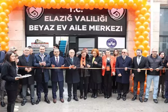 Elazığ'da Beyaz Ev Aile Merkezi Açıldı