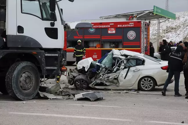 Eskişehir'de Trafik Kazası: Otomobil Sürücüsü Hayatını Kaybetti