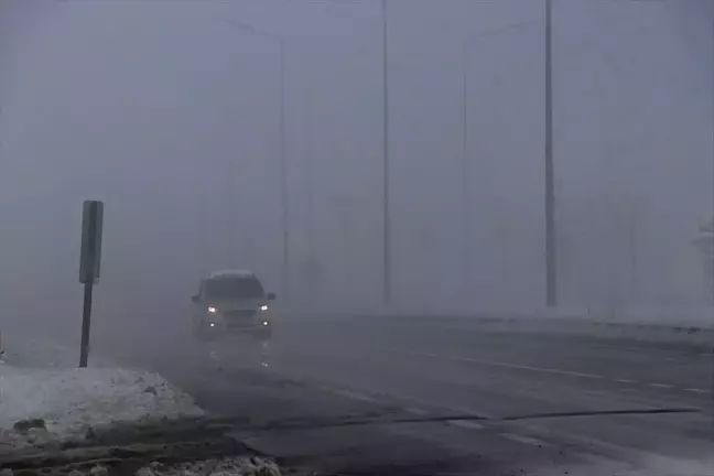 Erzurum'da Olumsuz Hava Koşulları 341 Yerleşim Yerini Ulaşıma Kapadı