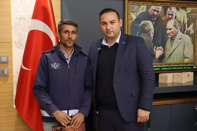 Belediye İşçisi Mehmet Özdemir'in Duyarlı Davranışı