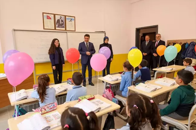 Bilecik Valisi Aygöl, İnhisar'daki Yeni Okulları Ziyaret Etti