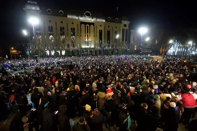 Gürcistan'da AB Üyelik Mücadelesi İçin Protesto Gösterileri