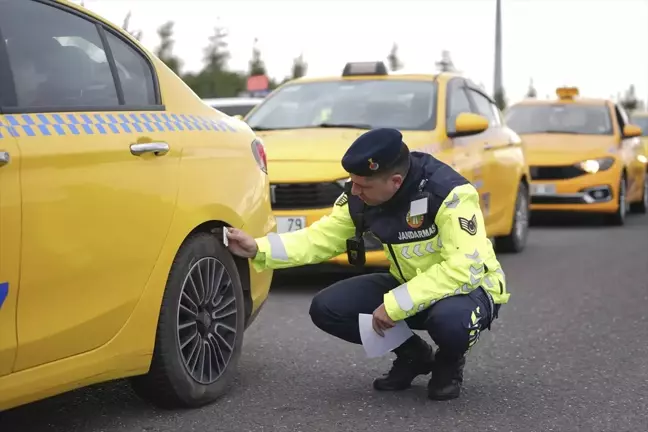 İstanbul'da Kış Lastiği Denetimleri Başladı