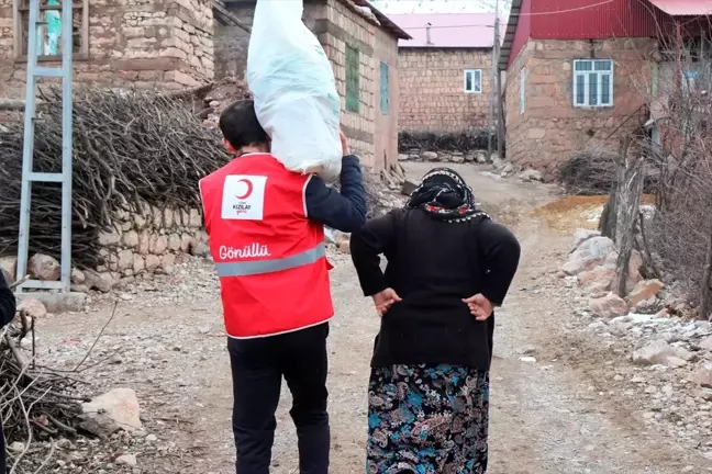 4. Kırmızı Yelek Uluslararası Gönüllülük Ödülleri Töreni 8 Aralık'ta