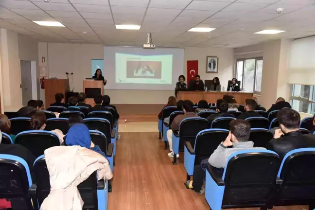 Düzce'de Dijital Ortamlarda Kadına Yönelik Şiddet Semineri Düzenlendi