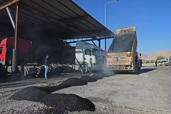 Mardin'deki Sanayi Sitesinin Yolları Yenileniyor