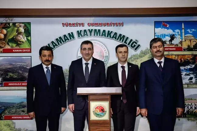 Cumhurbaşkanı Yardımcısı Yılmaz, Kırşehir'de Kaman Kaymakamlığı ve Belediyesini Ziyaret Etti