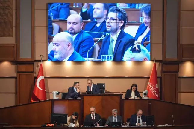 İBB Meclisi'nde Yürüyen Merdiven ve Asansörler İçin Soru Önergesi